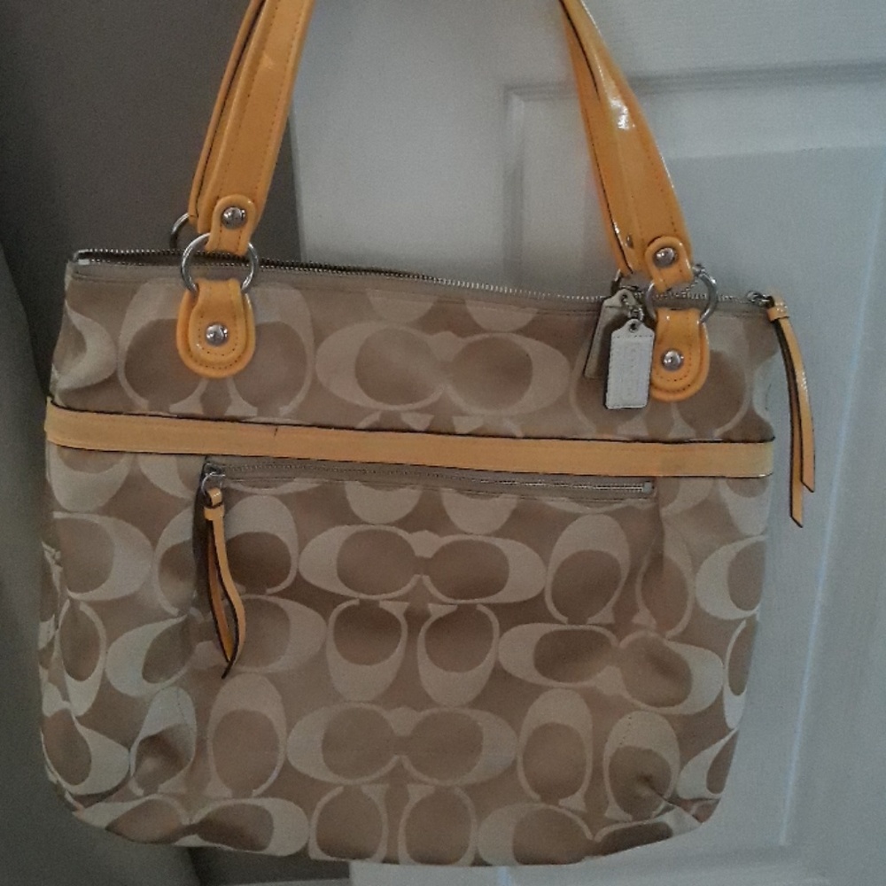 Coach Purse - Picture 5 of 7